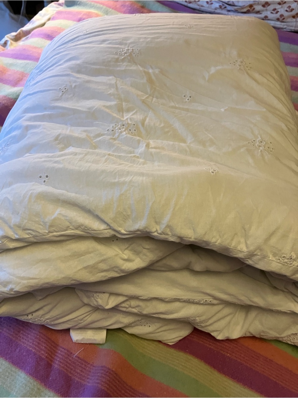 100% cotton eyelet floral white Queen comforter Rachel & Zoe